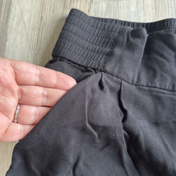 Talula Pull On Elastic Waist Wide Leg Black Cropped Rayon Pants Pockets Size XXS - Picture 3 of 10